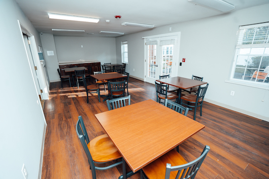 dining room at Praxis of Columbus by Landmark Recovery