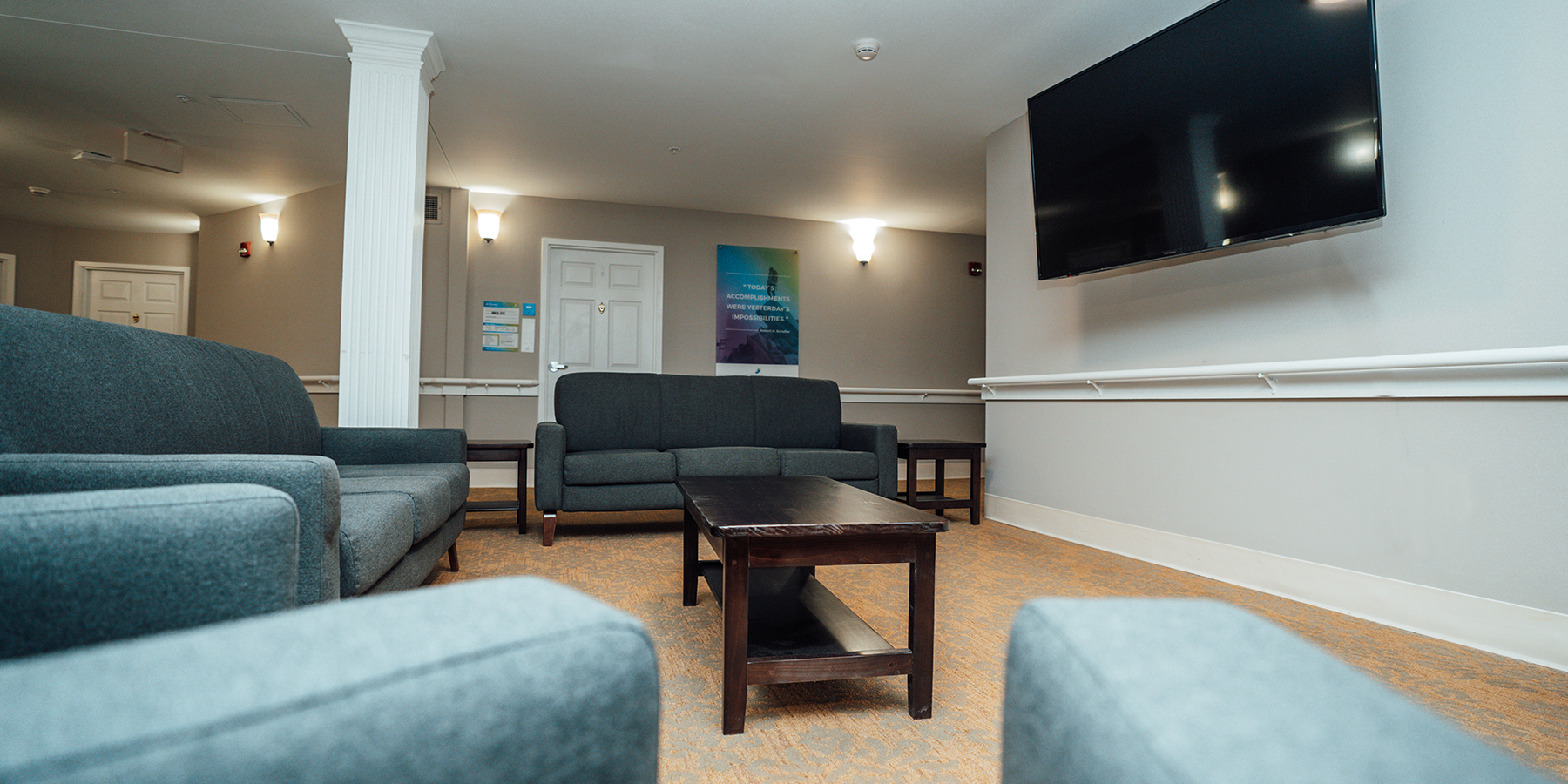 Common area in Praxis of Columbus offering a variety of treatment therapy programs.